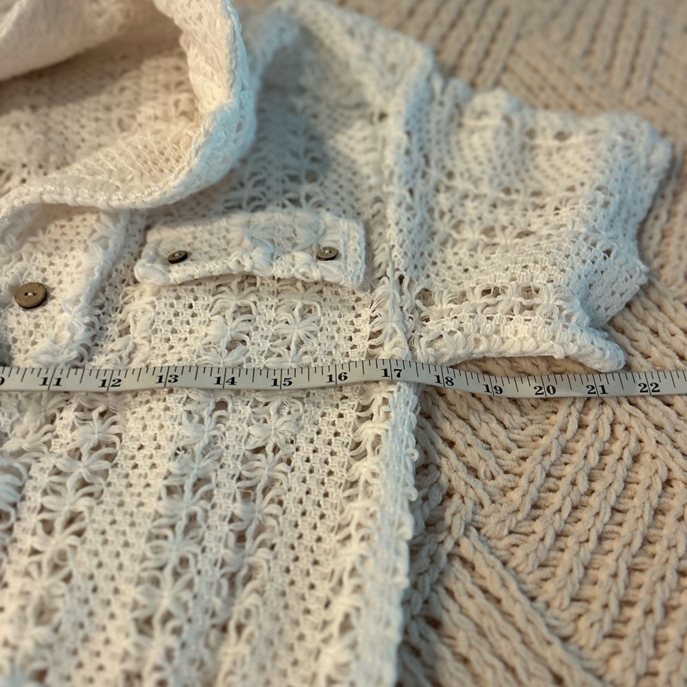AKIRA Ivory Textured Short Sleeve Crochet Romper - Picture 8 of 12